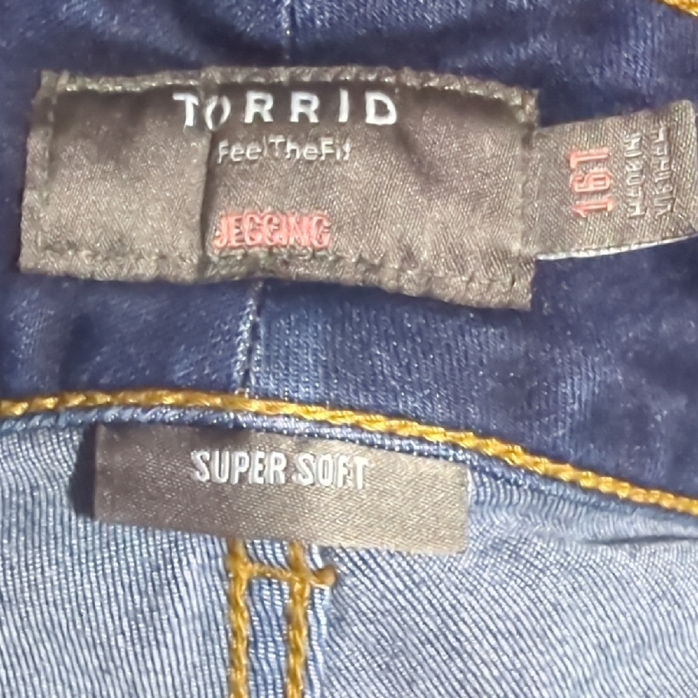 Torrid High Rise Indigo Jeans - Picture 3 of 4
